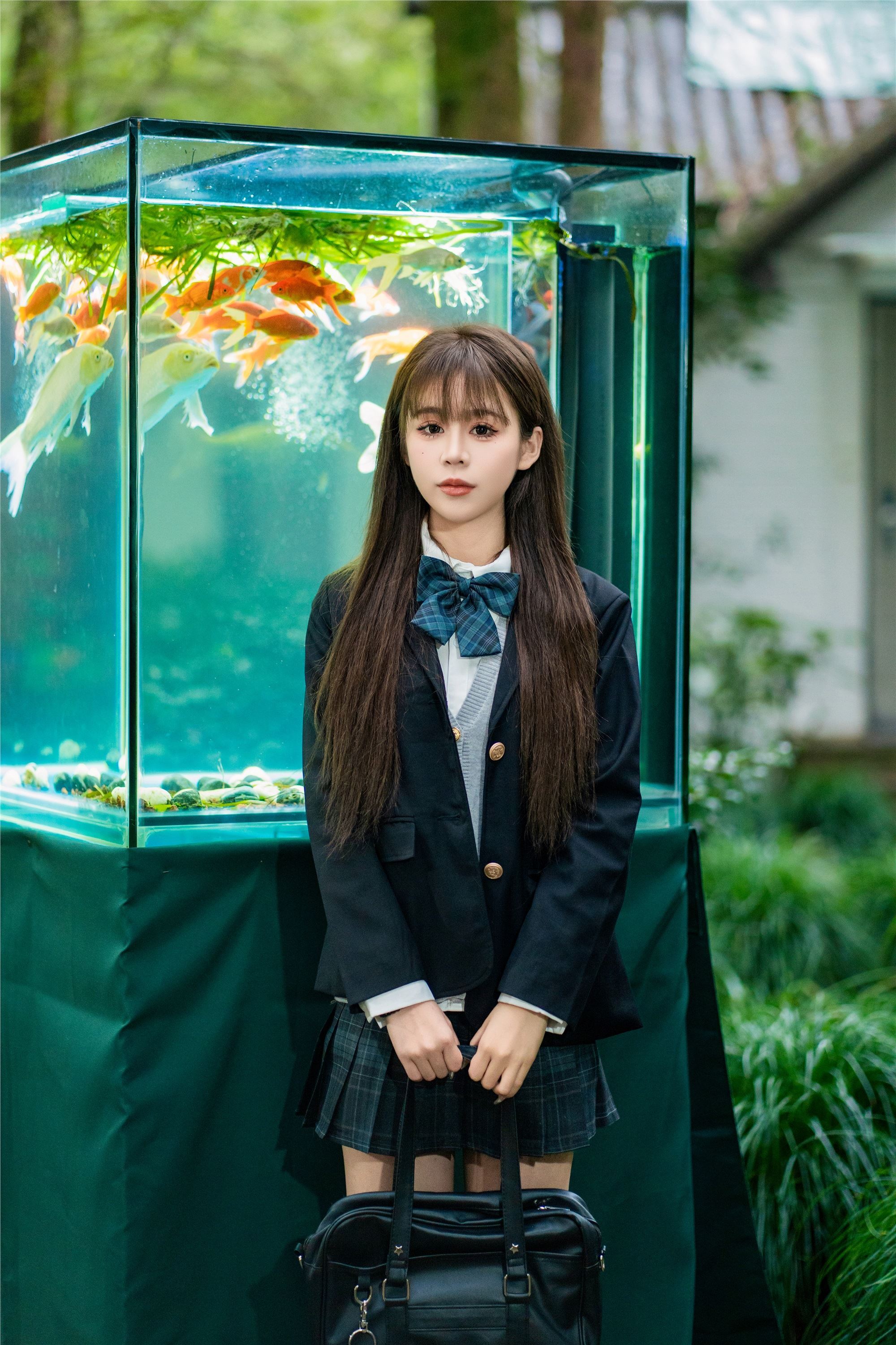 YITUYU艺图语 2025.01.05 深色jk 泡芙小方